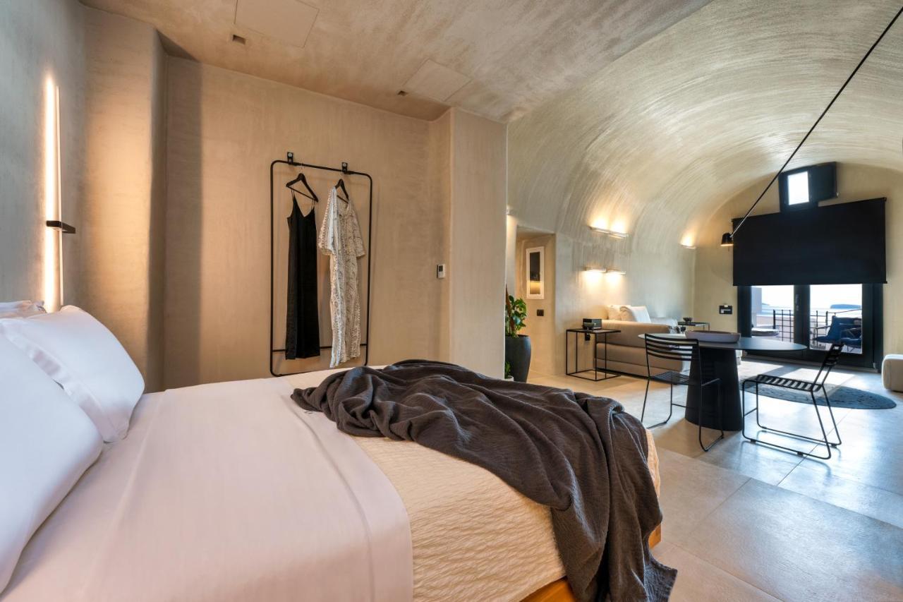 Iota Monocave By Thireon Villa Oia  Bagian luar foto
